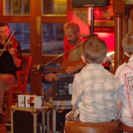 ホリデイ・イン キラニー  キラーニー