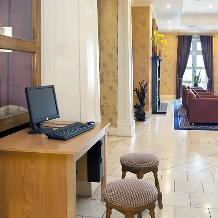 Holiday Inn Killarney 3*